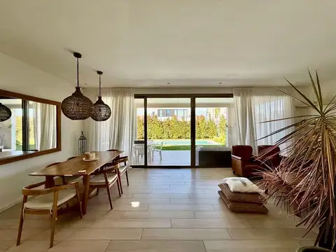 Casa en Alquiler en Puertos - Araucarias, USD 3.200