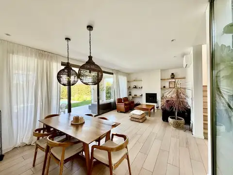Casa en Alquiler de 3 dormitorios