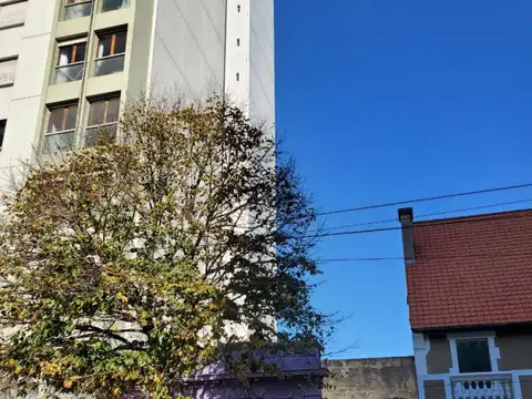 Terreno - Venta - Argentina, La Plata - Calle 7 e/ plaza Olazabal y 39 