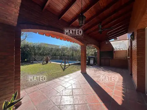 Casa 3 ambientes con 2 baños