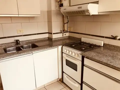 Pellegrini 3812 , Piso 2