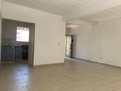 Depto Tipo Casa en Alquiler de 4 ambientes