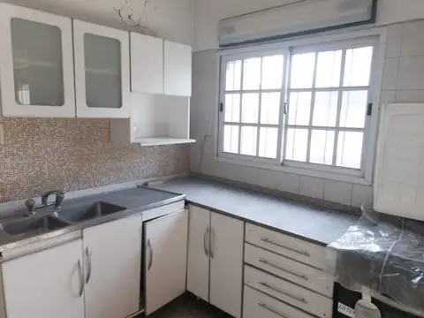 Gran PH al frente con espacio aereo propio