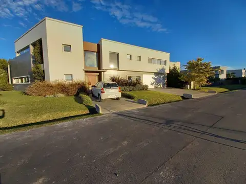 Casa en Venta de 5 dormitorios