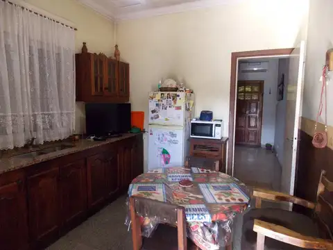 CASA VENTA ADROGUE  3 AMBIENTES EXC.UBICACION