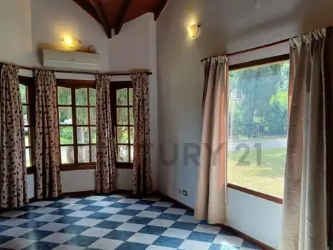 Casa 4 Ambientes en Country El Jagüel Pilar