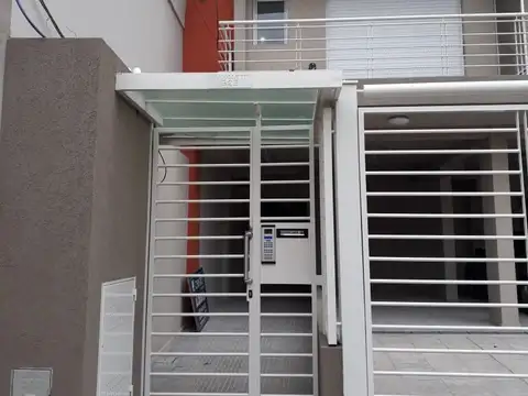 Departamento en Alquiler en Moron Sur, $ 450.000