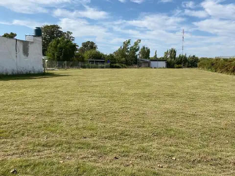 Terreno sobre calle 104 entre 7. Lote 28