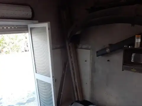 CASA EN VENTA CON AMPLIO GARAJE