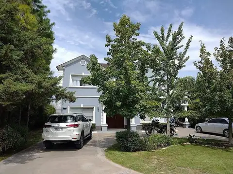 Casa en Venta de 4 amb en Barrio Privado El Rocio Canning