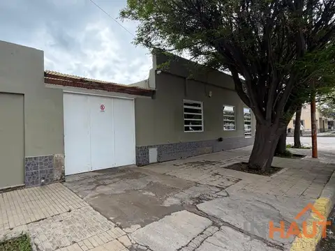 Oficina 5 ambientes con 2 baños
