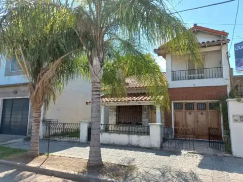 Chalet Casa Gran Lote en Venta 3 ambientes El Palomar