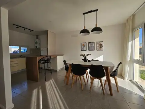 Duplex 4 dorm 3 baños La Falda Cipolletti Apto credito