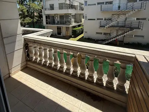 Departamento en Alquiler con 1 cocheras