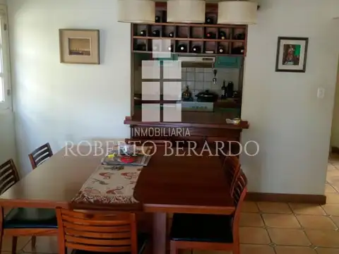 Casa 3 ambientes con 4 baños