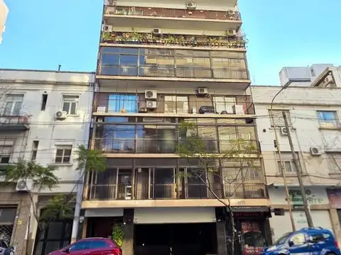 Departamento 2 ambientes en venta en Av. Montes de Oca al 700 Barracas CABA