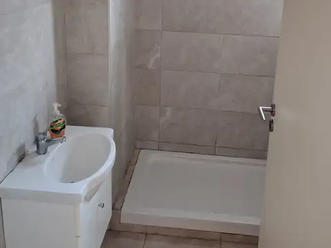 Depto en alquiler en La Boca. Apto Profesional. Laundry,  Piscina, Solarium, Parrilla. Próximo a Caminito