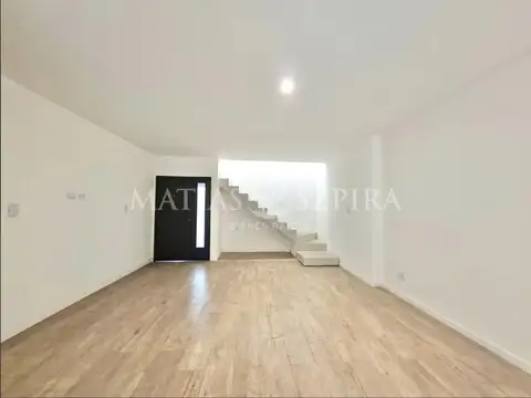 Libertad al 900