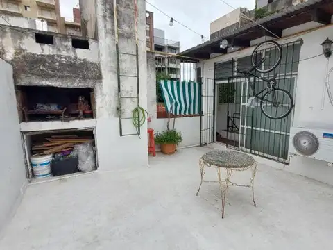 Depto Tipo Casa 3 ambientes con 2 baños