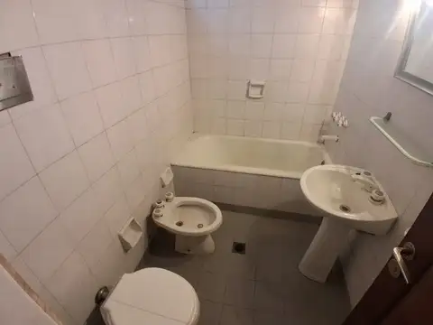 Depto Tipo Casa 3 ambientes con 2 baños