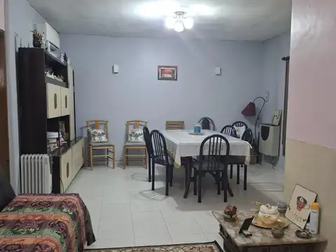 Casa en Venta con 4 cocheras