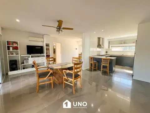 La Antonella y Zavalla - Casa de 2 Dormitorios. 