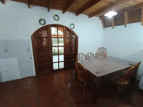 Casa 3 ambientes con 2 baños