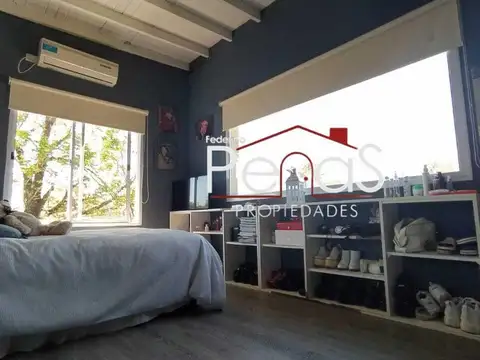 Casa 4 ambientes con 2 baños