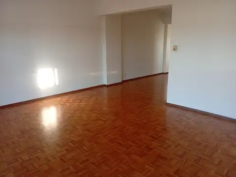 Departamento en Alquiler de 4 ambientes