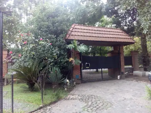 CASAQUINTA A 300 MTS. DE CAMINO DE CINTURA, ZONA VILLA LUZURIAGA, ESPECTACULAR !!!