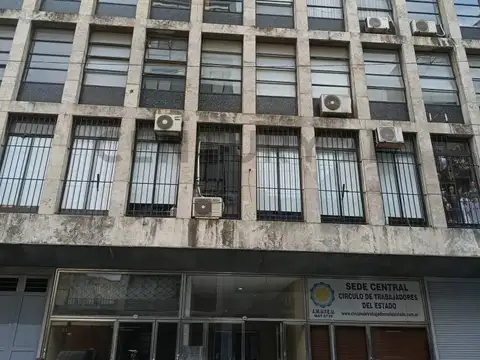 OFICINA DE 4 AMBIENTES EN VENTA PARA USO PROFESIONAL UNIFICADA EN MONSERRAT