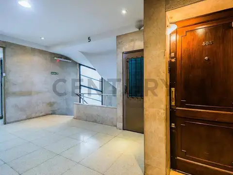 OFICINA DE 4 AMBIENTES EN VENTA PARA USO PROFESIONAL UNIFICADA EN MONSERRAT