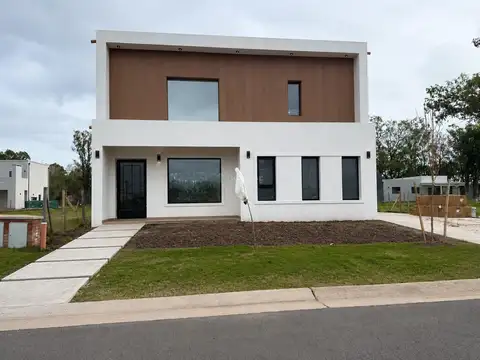 B. SANTA SOFIA, PILAR DEL ESTE