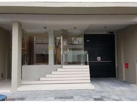 Paroissien 2500, Piso 8C