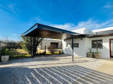 Casa en Venta con 1 cochera