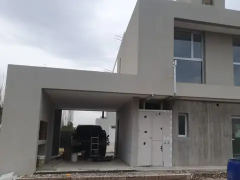 Casa en Alquiler en Neuquen, $ 5.500.000