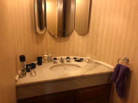 Departamento 4 ambientes con 3 baños