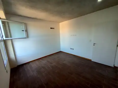 Departamento en Alquiler en Bernal, $ 470.000