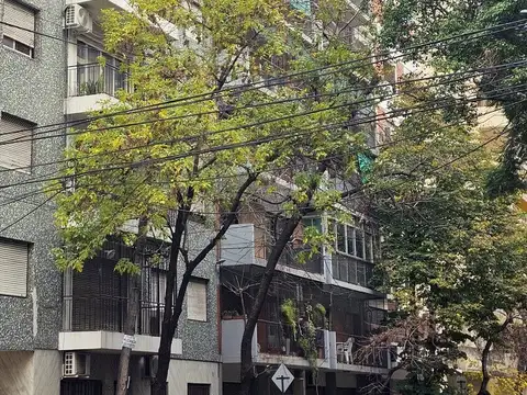 Semipiso  3 amb c/dependencias , balcón terraza con parrilla  y vista abierta, APTO CREDITO BANCARIO,   VEALO 