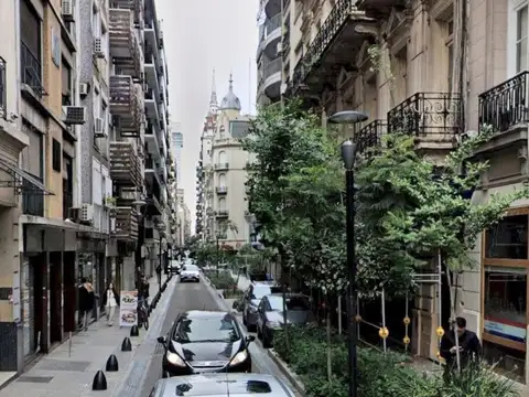 Esmeralda 900