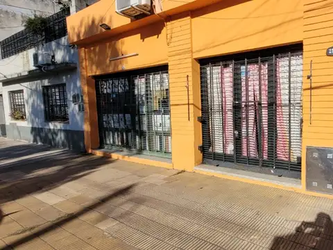 LOCAL COMERCIAL C/CASA 3 AMB. ESCALADA ESTE