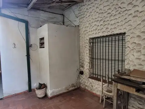 LOCAL COMERCIAL C/CASA 3 AMB. ESCALADA ESTE
