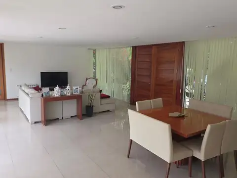 Casa en Venta de 5 dormitorios