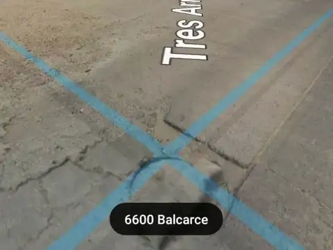 Calle Tres Arroyos 1100