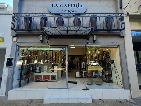 LOCAL COMERCIAL + Casa