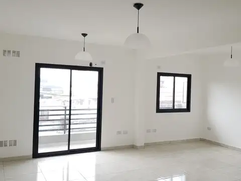 VENTA EXCELENTE DPTO 2 AMBIENTES CONTRAFRENTE 1° Y 2° PISO