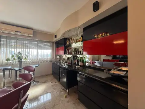 Departamento en venta de 4 ambientes con cochera en Avellaneda