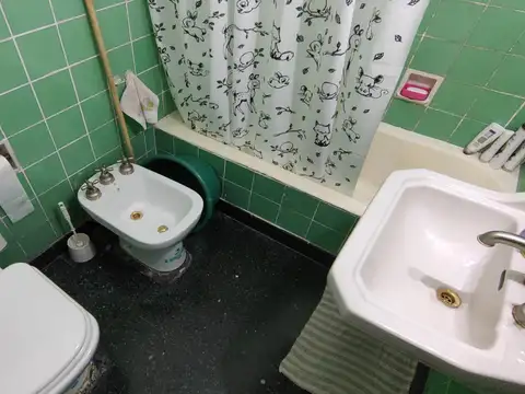 Depto Tipo Casa en Venta 60 años