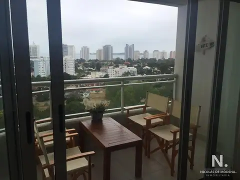 Apartamento de venta de 1 dormitorio y medio en Punta Del Este 