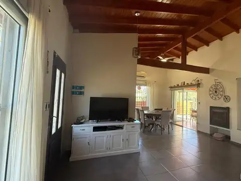 Casa en Venta en Parque Exaltacion, USD 130.000